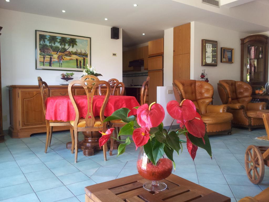 Casa Vacanze Villa Flumini Flumini di Quartu Pokoj fotografie