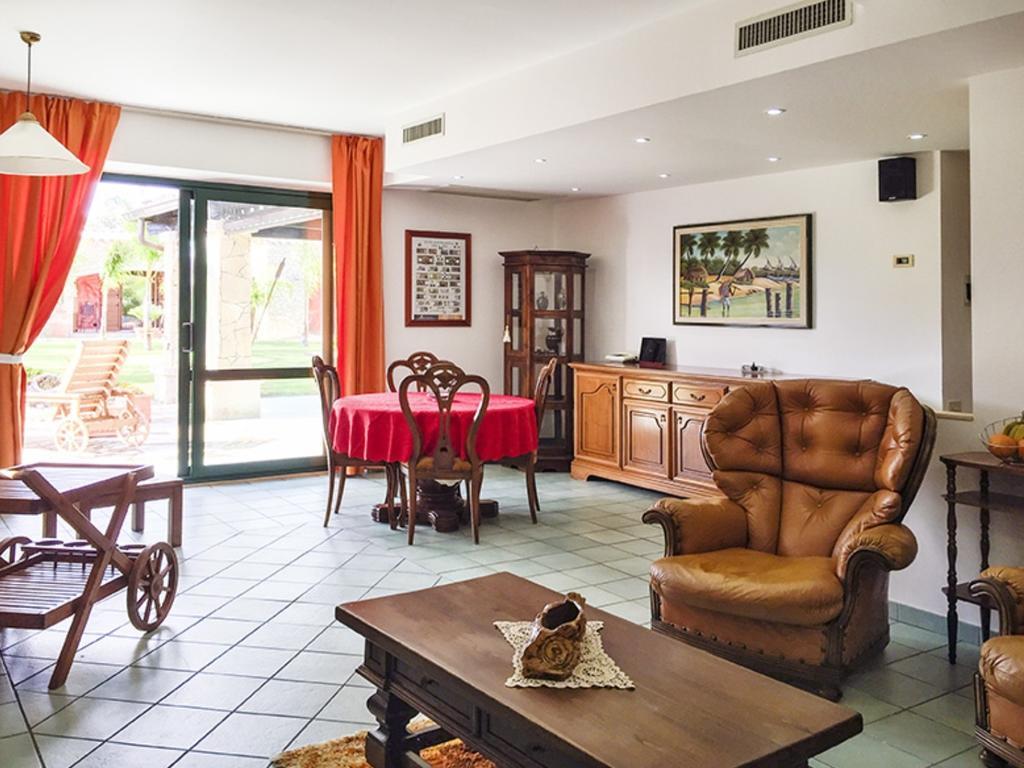 Casa Vacanze Villa Flumini Flumini di Quartu Pokoj fotografie